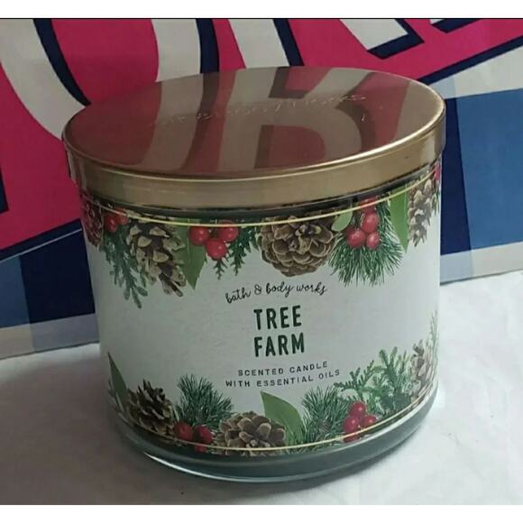 BBW Tree Farm Large 3 Wick Candle Holiday Home Fragrance Decor - Picture 1 of 2